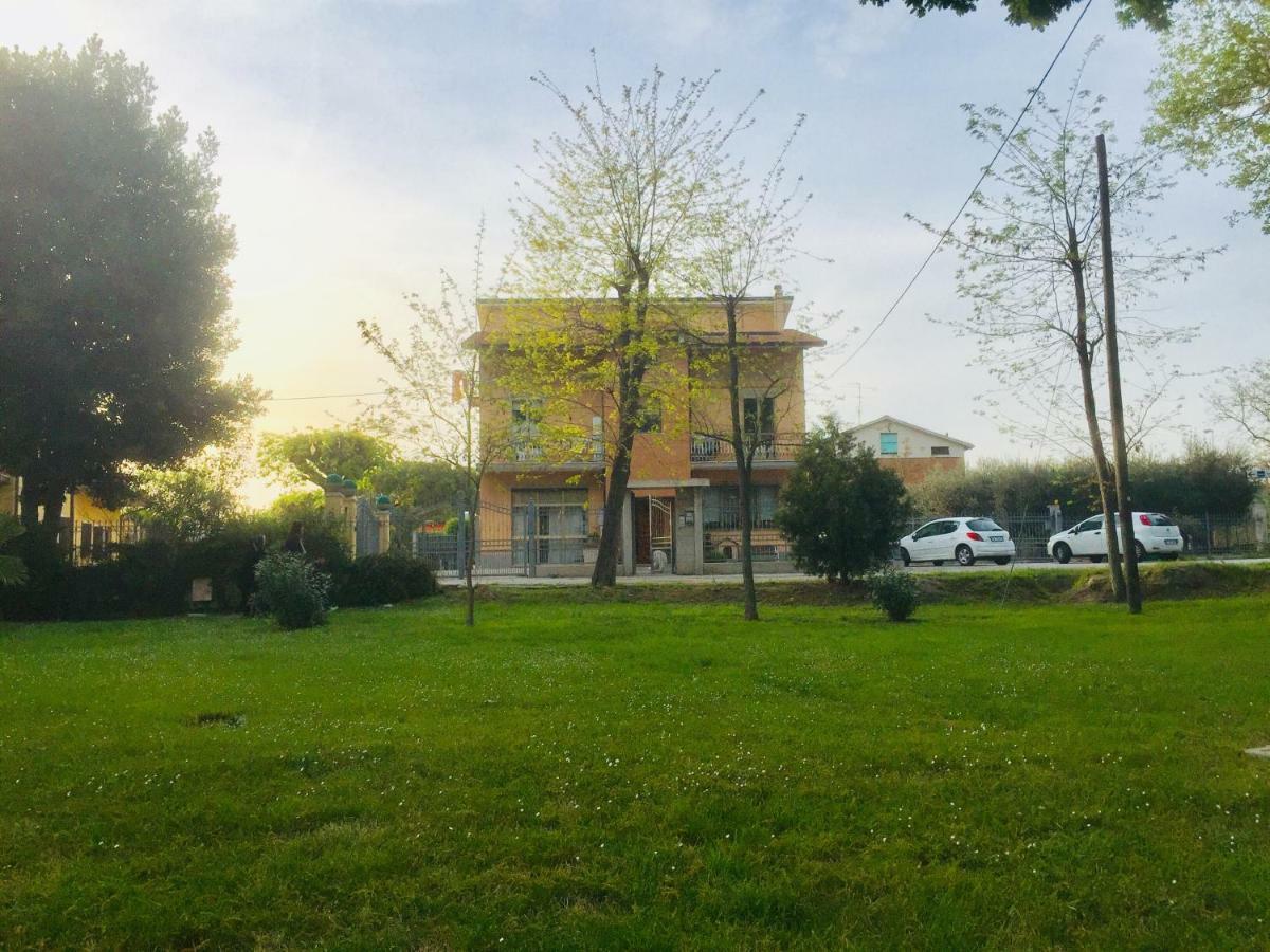Monolocali B&B Santa Maria Apparente Civitanova Marche Luaran gambar