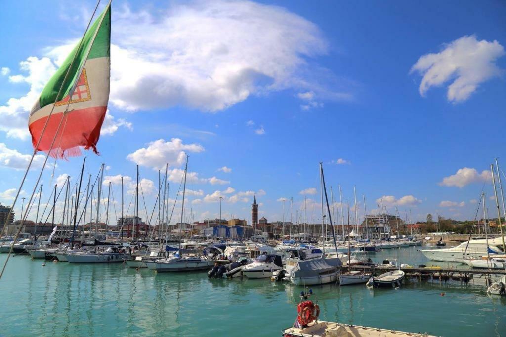 Monolocali B&B Santa Maria Apparente Civitanova Marche Luaran gambar
