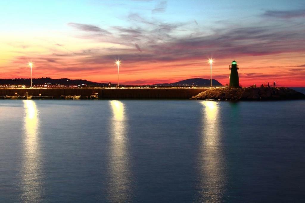 Monolocali B&B Santa Maria Apparente Civitanova Marche Luaran gambar